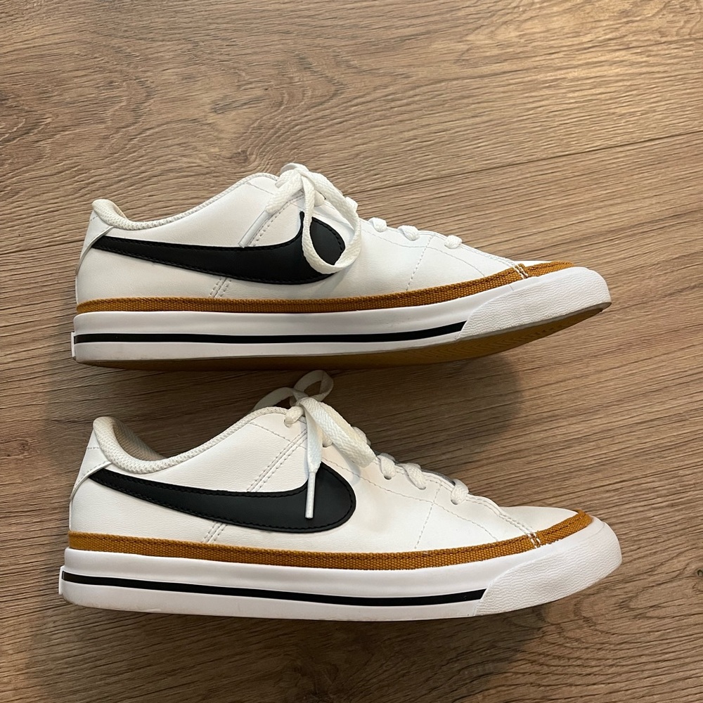 Nike legacy sneaker